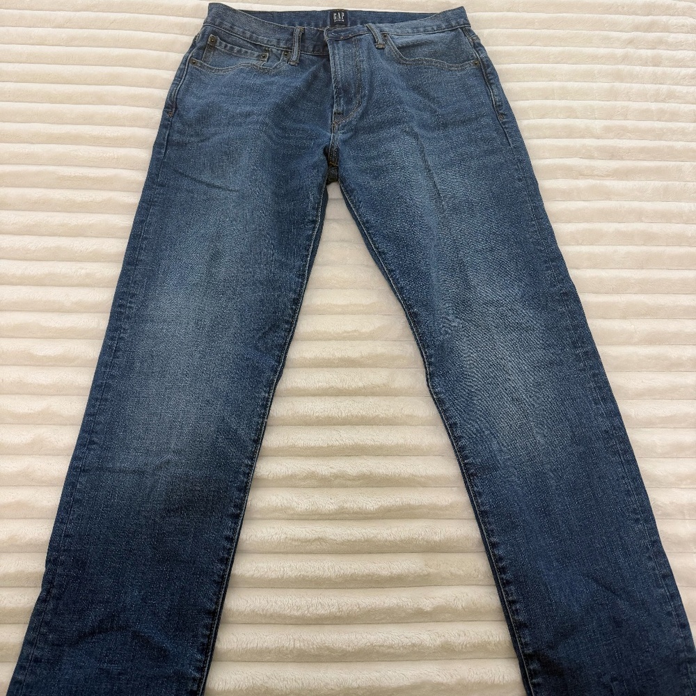 Gap medium wash athletic slim jeans, 31W, 32L